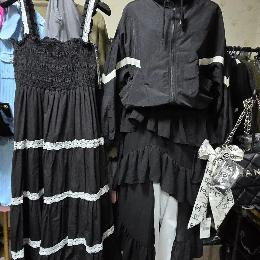 [BUNJANG] Black Lace Tiered Maxi Dress / 블랙 레이스 캉캉 원피스