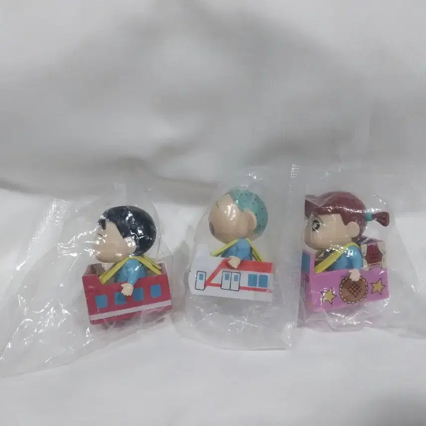 [BUNJANG] Crayon Shin-chan Train Play Figure Set (3 Types) / 6종 짱구 기차놀이 피규어 오뚝이 열차 짱구 가챠 훈이 쿠너츠 아크릴