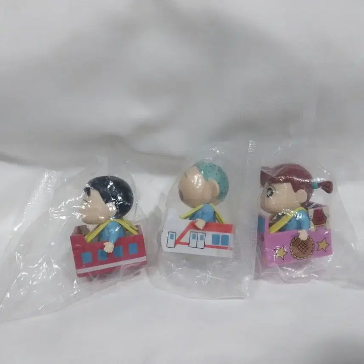 [BUNJANG] Crayon Shin-chan Train Play Figure Set (3 Types) / 6종 짱구 기차놀이 피규어 오뚝이 열차 짱구 가챠 훈이 쿠너츠 아크릴