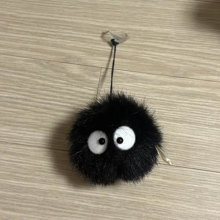 [BUNJANG] Ghibli Totoro Kurosuke Dust Ball Suction Cup Mascot Hanger Decoration Doll / 지브리 토토로 쿠로스케 먼지 큐방 마스코트 걸이 장식 인형