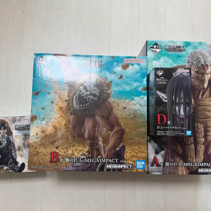[BUNJANG] Attack on Titan Armor Titan Jaw Titan Mini Magnet Set / 진격의거인 갑옷거인 턱거인 종미 마그넷