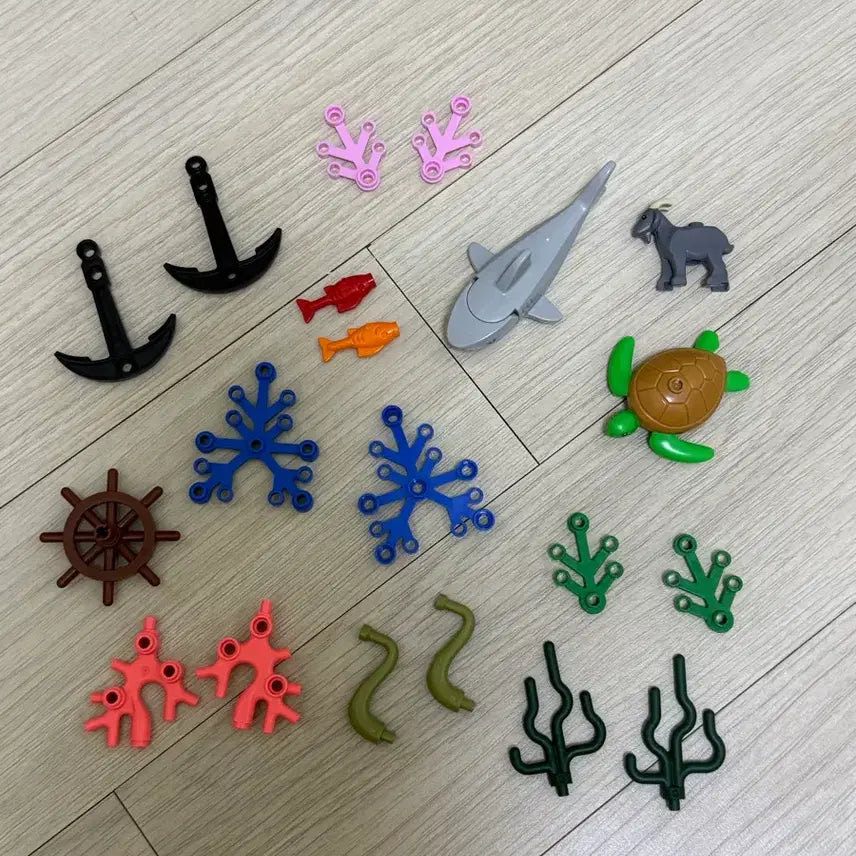 [BUNJANG] Assorted LEGO Parts Bundle (Shark, Turtle, Fish, etc.) / 다양한 레고 부품들 일괄 판매(상어 , 거북이 , 물고기 등)