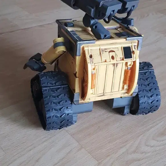 [BUNJANG] Wall-E Figure (Approx. 20cm+) / 월E 피규어