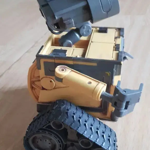 [BUNJANG] Wall-E Figure (Approx. 20cm+) / 월E 피규어
