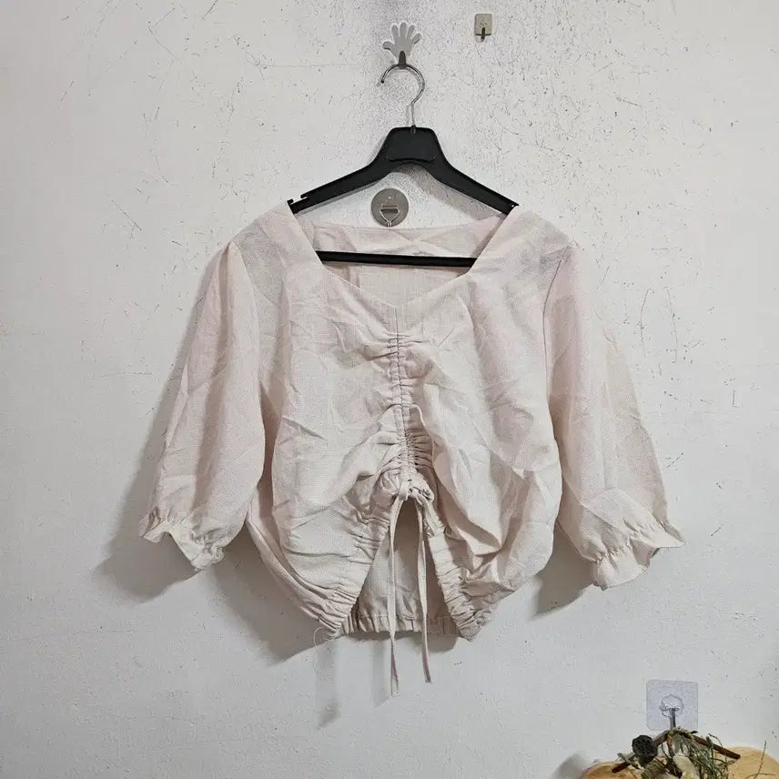 [BUNJANG] Wrinkled Shirring Crop Blouse / 주름 셔링 크롭 블라우스