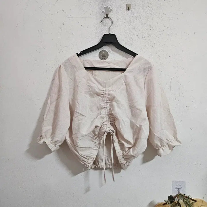 [BUNJANG] Wrinkled Shirring Crop Blouse / 주름 셔링 크롭 블라우스