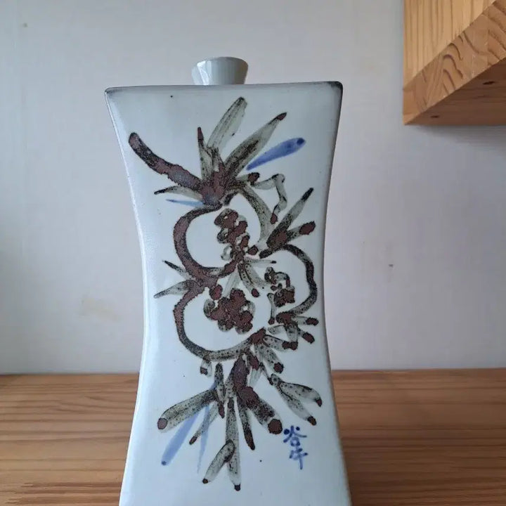 [BUNJANG] Master Jin Jongman Gogu Iron-Painted Celadon Ceramic Vase / 곡우 진종만 선생 철청화 도자기 작품