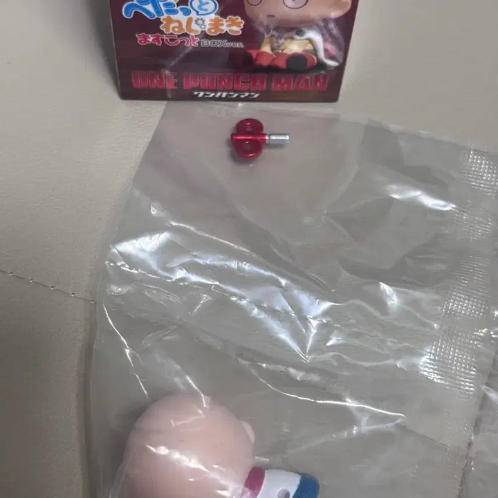 [BUNJANG] One Punch Man Saitama Wind-up Figure / 원펀맨 사이타마 태엽 피규어