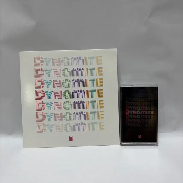 [BUNJANG] BTS Dynamite LP and Cassette Tape (Unsealed) / BTS(방탄소년단) 다이너마이트 LP와 카세트 테이프 판매 (개봉품)