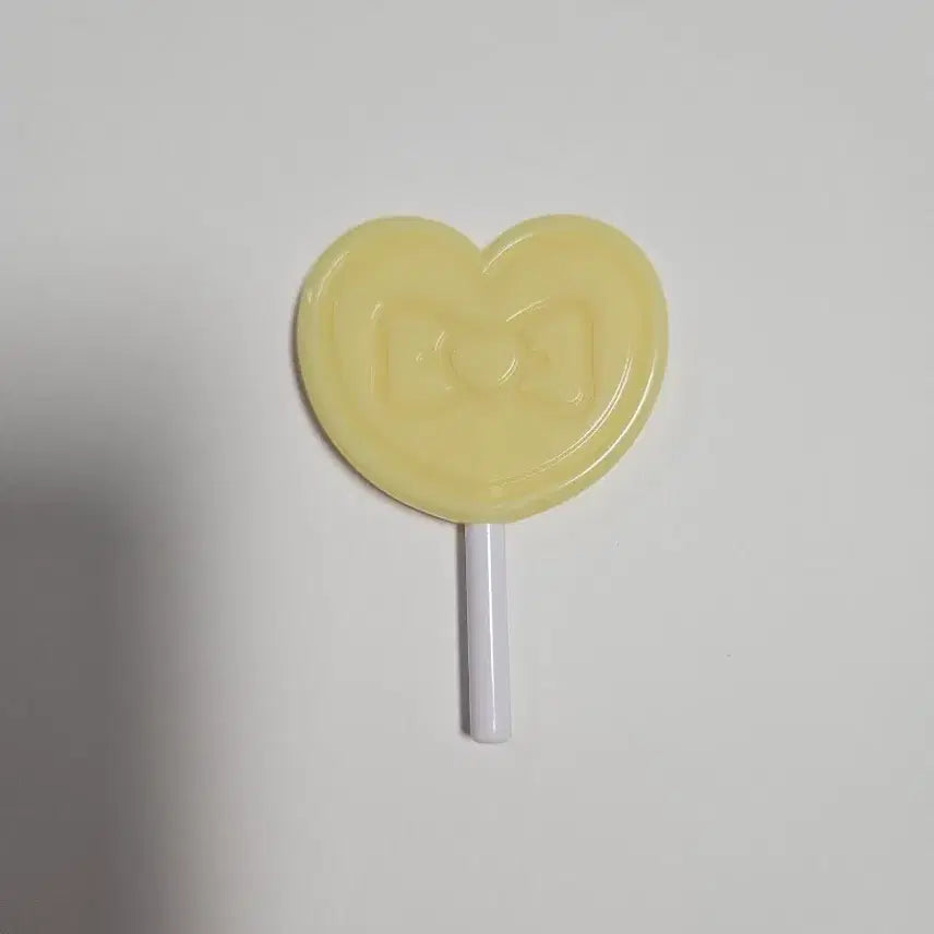 [BUNJANG] Sanrio Pompompurin Lollipop Mirror / 산리오 폼폼푸린 막과자 본점 막대사탕 거울