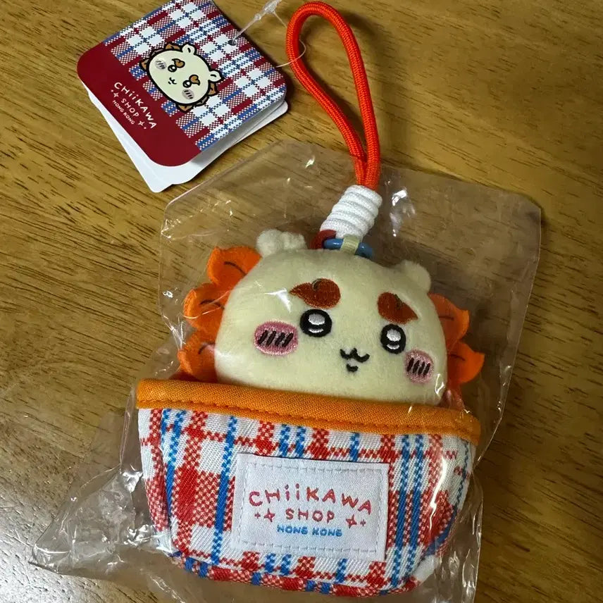 [BUNJANG] Chiikawa Hong Kong Limited Edition Hongnam White Eco Bag Shisa Mascot / 치이카와 홍콩 한정 홍남백 애코백 시사 마스코트