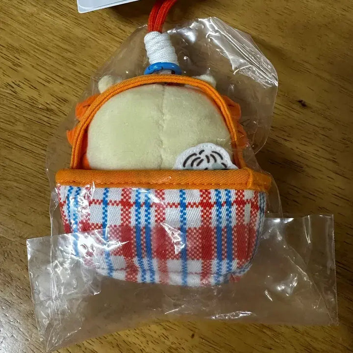 [BUNJANG] Chiikawa Hong Kong Limited Edition Hongnam White Eco Bag Shisa Mascot / 치이카와 홍콩 한정 홍남백 애코백 시사 마스코트