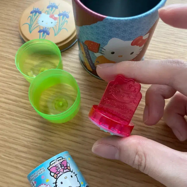 [BUNJANG] Classic Hello Kitty Gacha Wonder Capsule Tin Case / 고전 헬로키티 가챠 원더캡슐 틴케이스