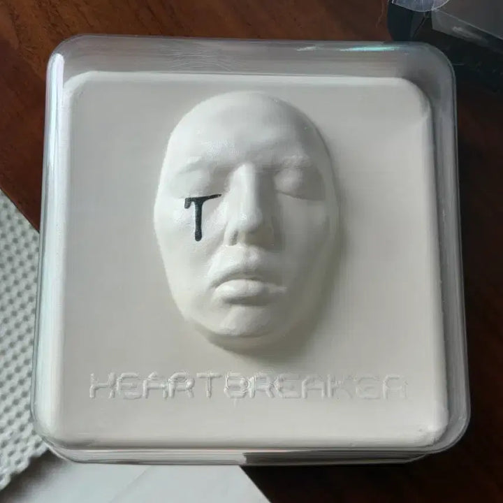 [BUNJANG] G-Dragon 1st Album "Heartbreaker" / 지드래곤 1집 앨범 하트브레이커 무료배송