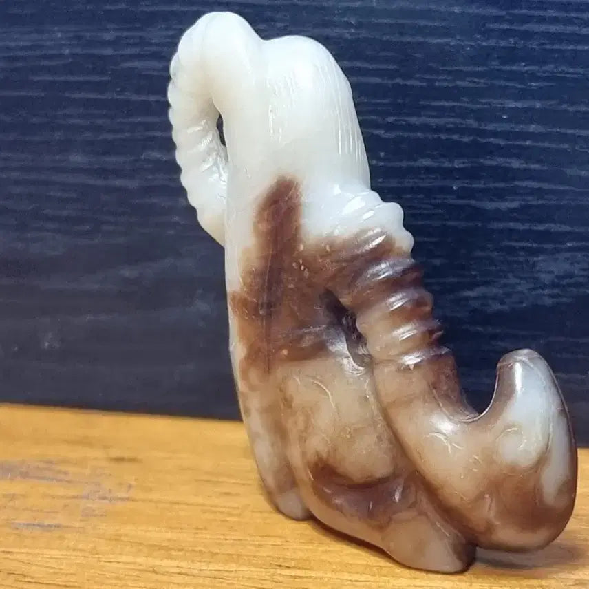 [BUNJANG] Natural Jade White Jade Dancing Woman Figurine / 자연 옥 백옥 춤추는 여인 인물상