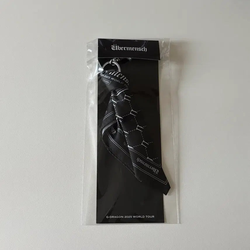 [BUNJANG] G-Dragon Weverse Universe Concert MD Fabric Keychain / 지드래곤 패브릭 키링(위버멘쉬 콘서트 엠디)