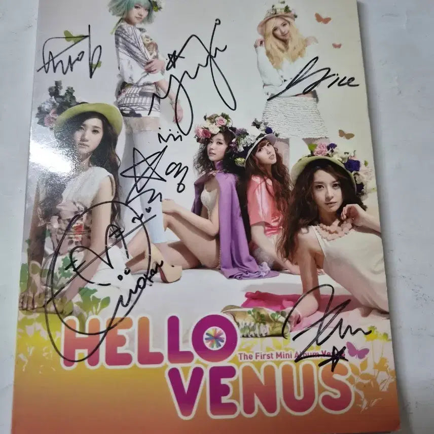 [BUNJANG] Hello Venus 1st Mini Album Autographed CD / 헬로비너스 미니앨범 1집 친필사인 cd 올려봅니다