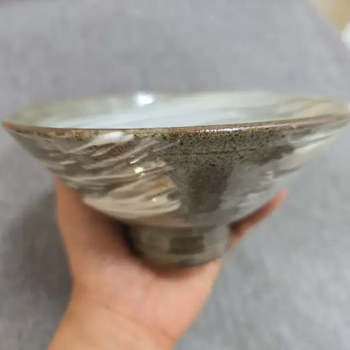 [BUNJANG] Antique Buncheong Coarse Brush-Marked Tea Bowl / 골동품 분청 귀얄 다완