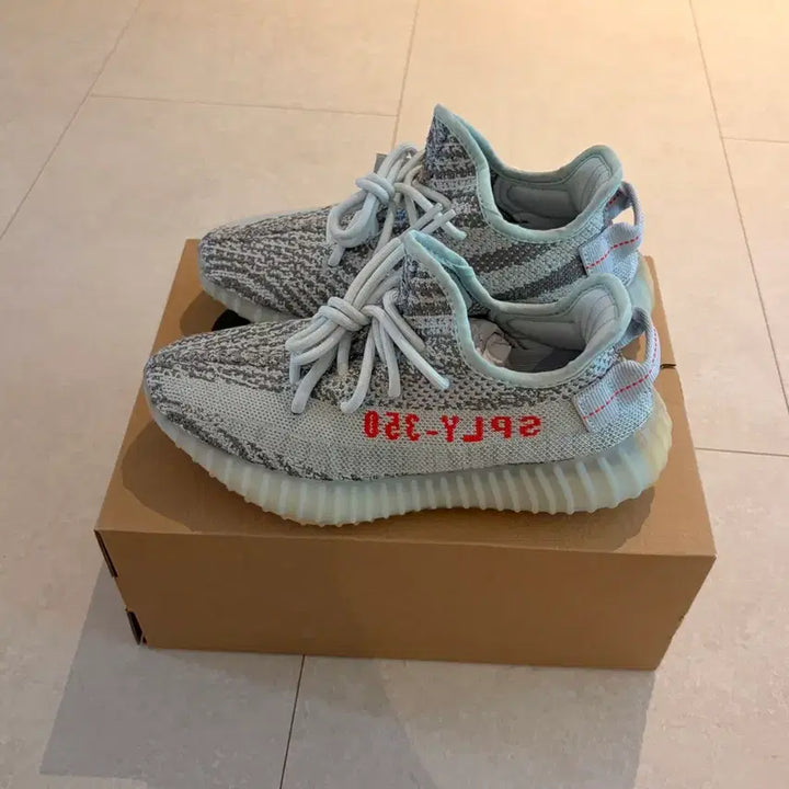 [BUNJANG] Adidas Yeezy Boost 350 V2 Blue Tint / 아디다스 이지부스트 350 V2 블루틴트 새상품 / 판매