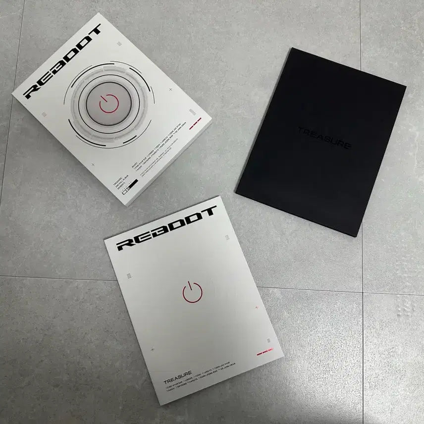 [BUNJANG] TREASURE The Second Album REBOOT White Version Photobook / 트레저 정규 2집 리부트 화이트 버전 판매합니다