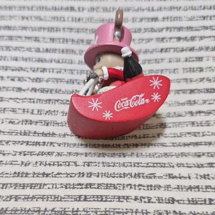 [BUNJANG] One Piece Tony Tony Chopper Coca-Cola Collaboration Sledging Keychain Figure / 원피스 토니토니 쵸파 코카콜라 콜라보 눈썰매 키링 피규어
