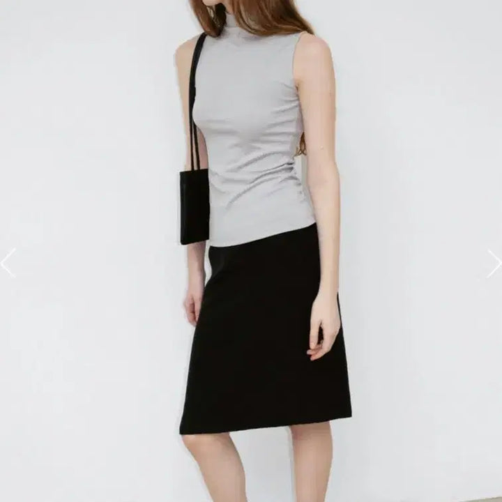 [BUNJANG] Monoha Ribbed Slim Sleeveless Top Light Gray / Monoha 모노하 Ribbed Slim Sleeveless 슬리브리스