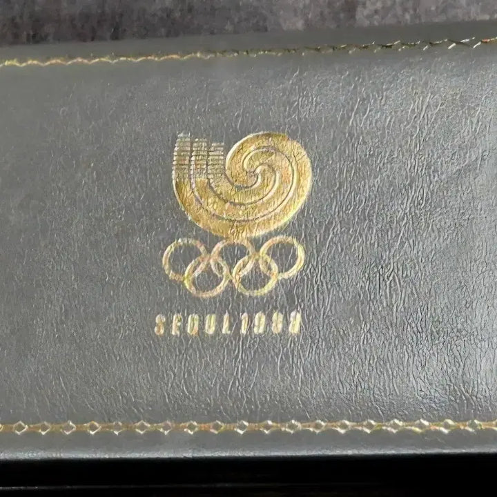 [BUNJANG] 1988 Seoul Olympics Commemorative Coin with Case and Certificate / 서울 1988 올림픽 기념품 주화 (케이스 보증서 보유)