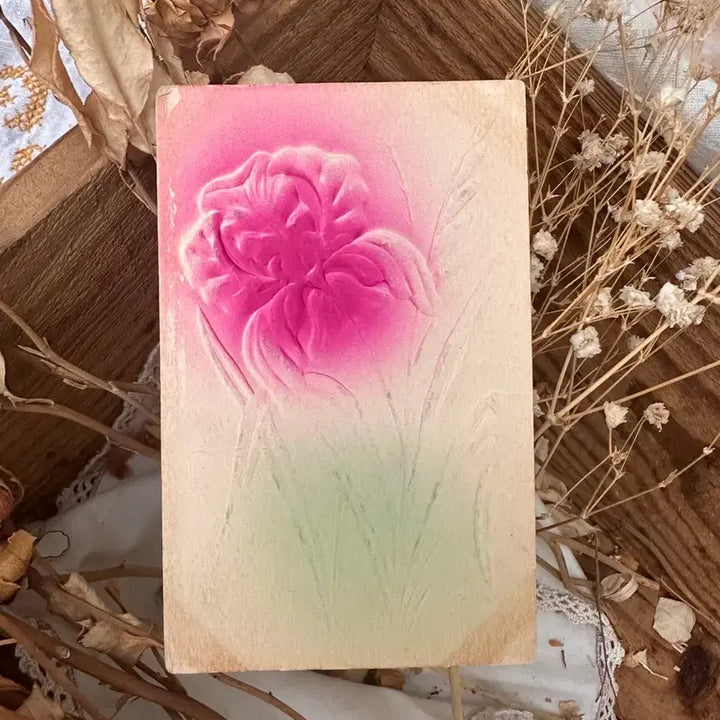 [BUNJANG] Antique Embossed Pink Flower Postcard / 앤틱 플라워엽서 입체양각 핑크꽃