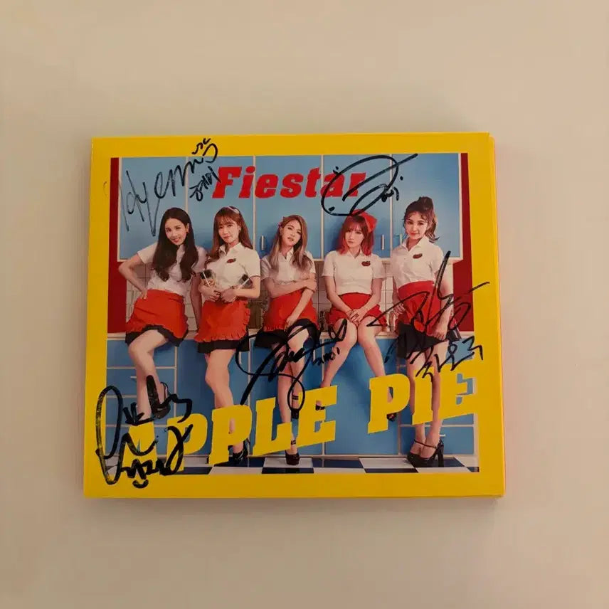 [SOLD OUT] [BUNJANG] Fiestar Apple Pie Autographed Promotional CD / [친필사인반] 피에스타(Fiestar) - APPLE PIE CD