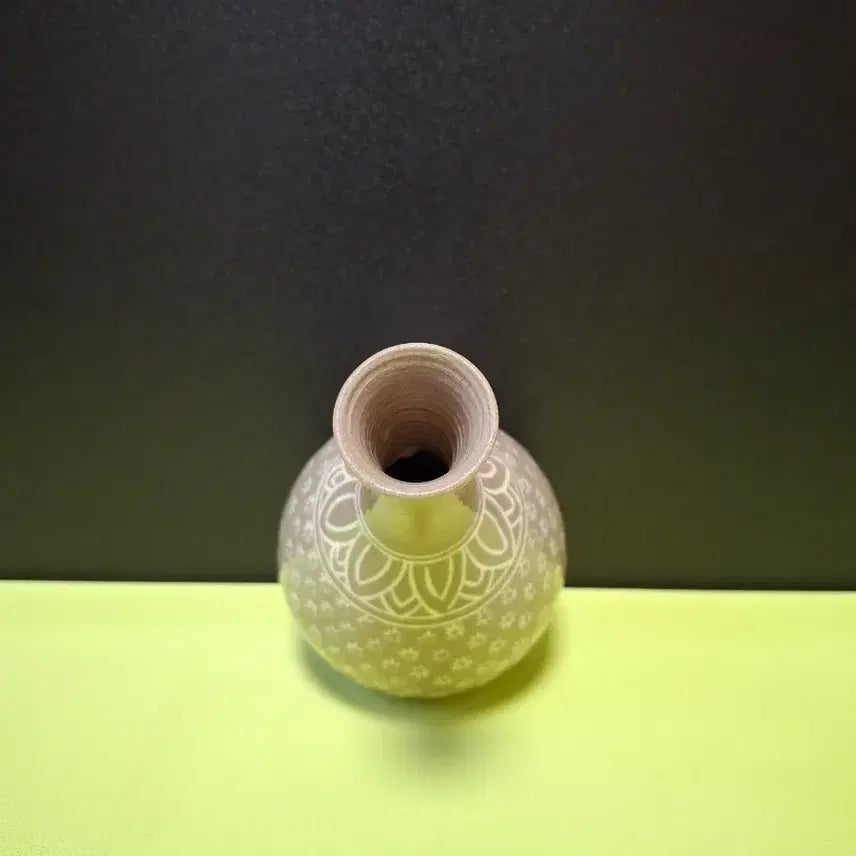 [BUNJANG] Cheongpa Lee Eun-gu Inhwamun Vase / 청파 이은구 인화문병 도자기