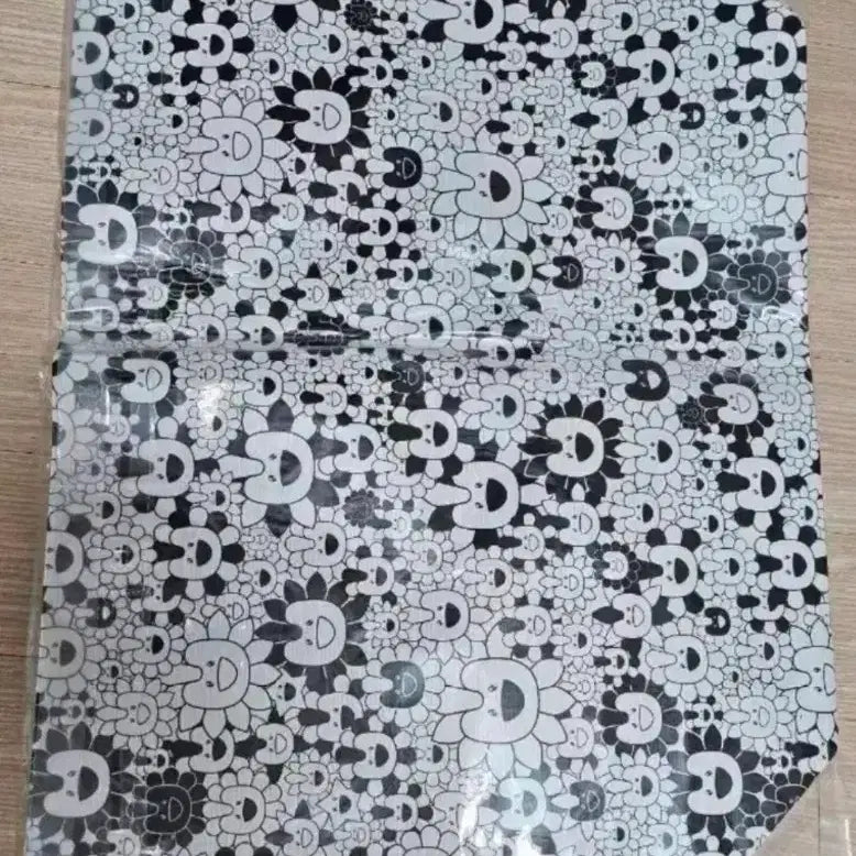 [BUNJANG] NewJeans Murakami Reusable Bag Large / 뉴진스 무라카미 리유저블백 라지