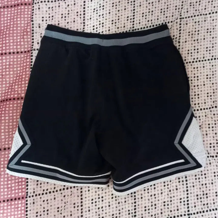 [BUNJANG] Nike Air Jordan Shorts / 나이키 에어 조던 반바지 L 상태A급 (가격변동절대없어요)@