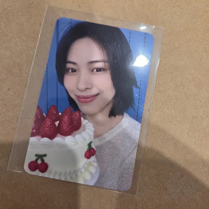 [BUNJANG] ITZY Ryujin Cake Version Photocard / itzy 있지 류진 케이크버전 앨범구매특전 포카