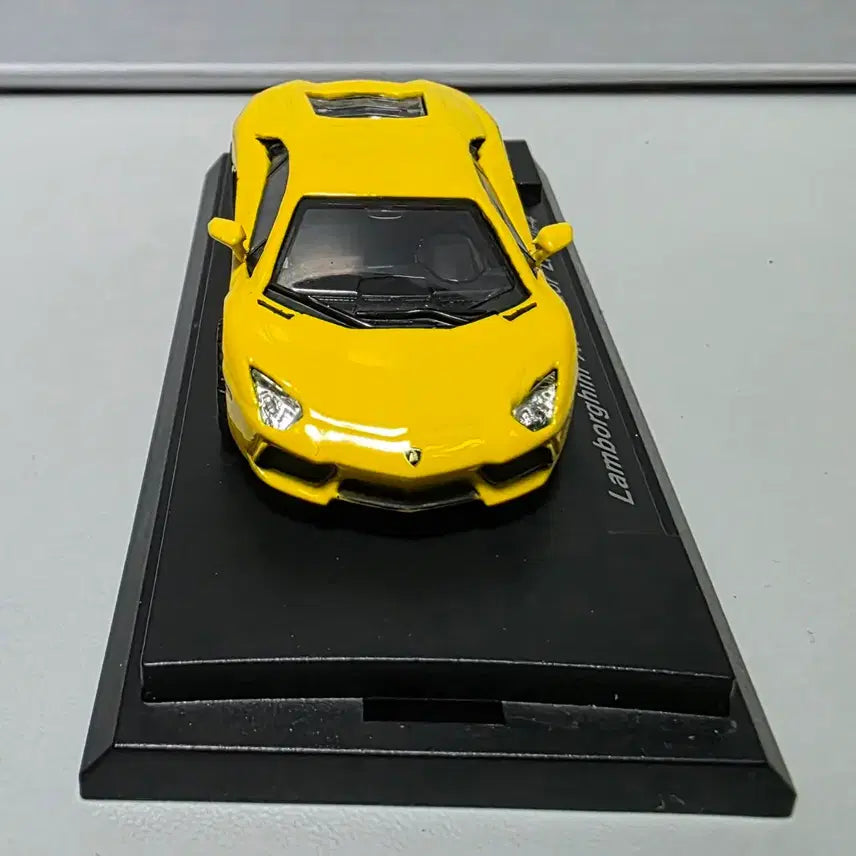 [BUNJANG] 1/64 Lamborghini Aventador Diecast Model / 할인 1/64 다이캐스트 람보르기니 아벤타도르