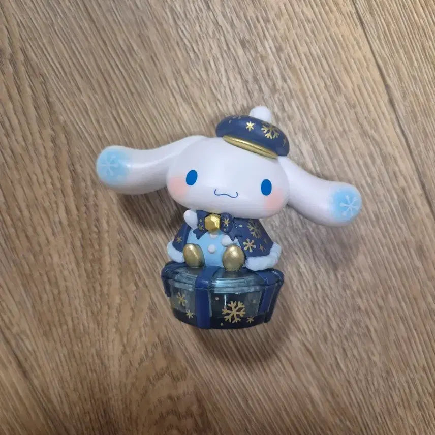 [BUNJANG] Sanrio Cinnamoroll Holiday Ver. Figure / 산리오 홀리데이 시나모롤