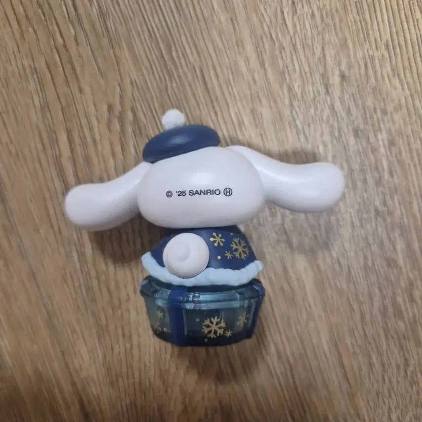 [BUNJANG] Sanrio Cinnamoroll Holiday Ver. Figure / 산리오 홀리데이 시나모롤