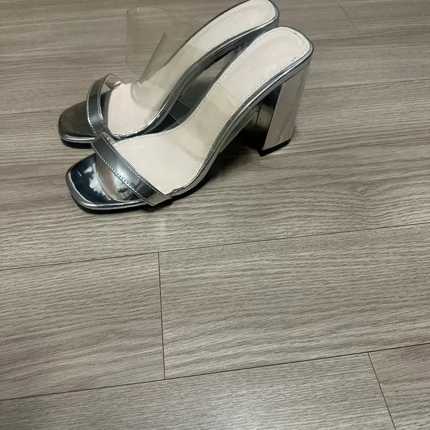 [BUNJANG] Transparent Strap Silver Heels - New / 투명 스트랩 실버 힐 새상품 240