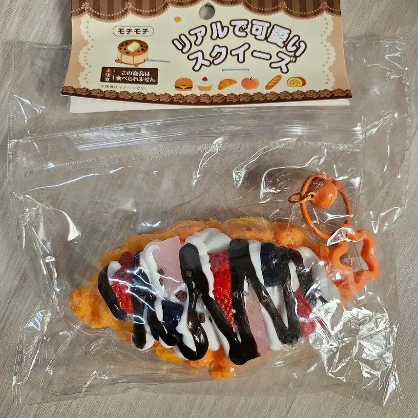 [BUNJANG] Realistic Croffle Squishy Toy / 말랑 쫀득 리얼 크로플 스퀴시