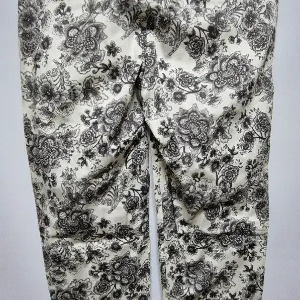 [BUNJANG] Oilily White &amp; Black Flower Pattern Slacks / 오일릴리(정품) 화이트&amp;블랙 플라워 패턴 슬랙스 30