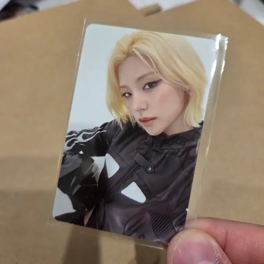 [BUNJANG] ITZY Yeji 3rd World Tour Born To Be Photocard / itzy 있지 예지 3rd World Tour 터비콘 포카
