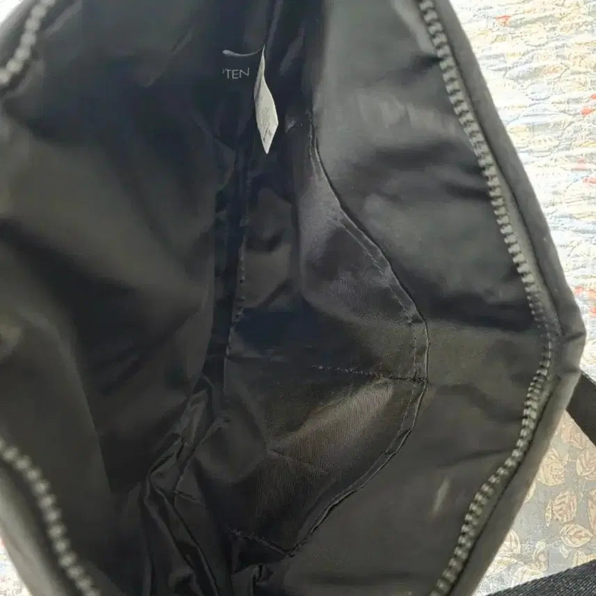 [BUNJANG] TOPTEN Crossbody Bag / 탑텐 크로스백