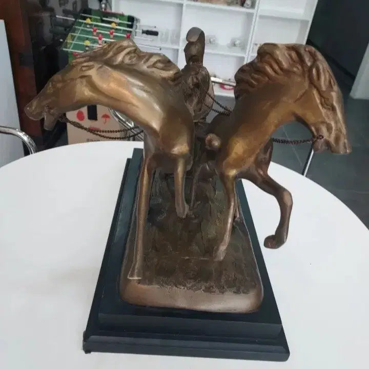 [BUNJANG] Korean Bronze Sculpture Chariot / 한국 조각 브론즈 작품