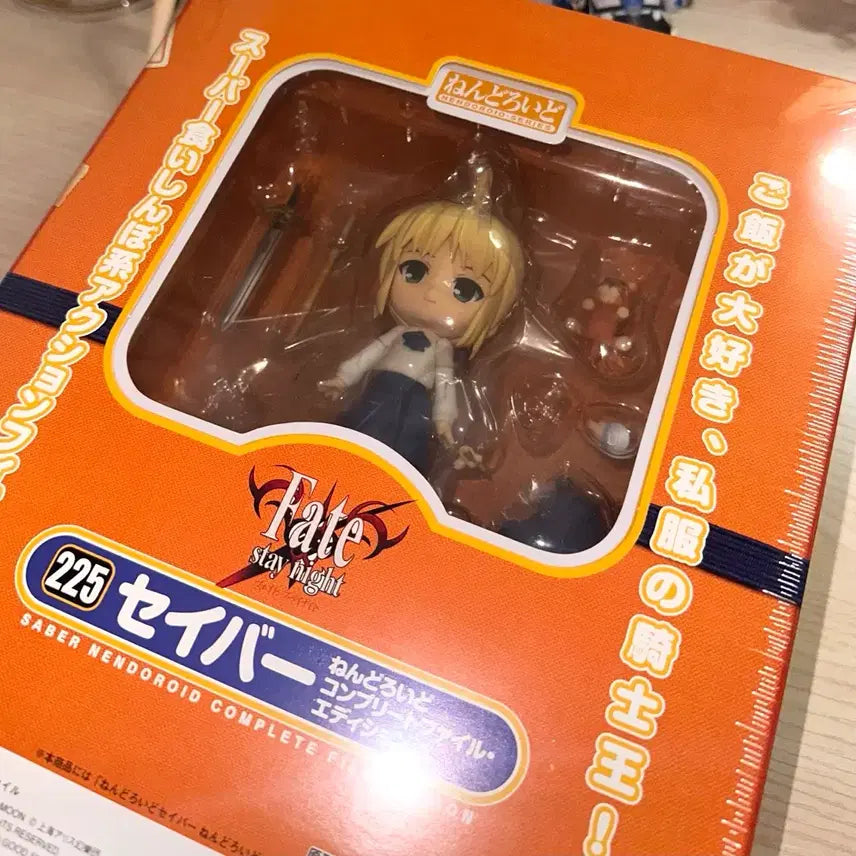 [BUNJANG] Good Smile Company Nendoroid 225 Saber Complete File Edition Fate/stay night Figure / 넨도로이드 225 세이버 컴플리트 파일 에디션 페이트 스테이 나이트