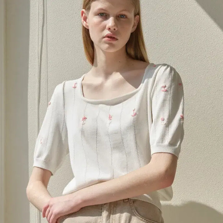 [BUNJANG] Riviera Flower Square Knit White / 트와 리비에라 플라워 스퀘어 니트 화이트