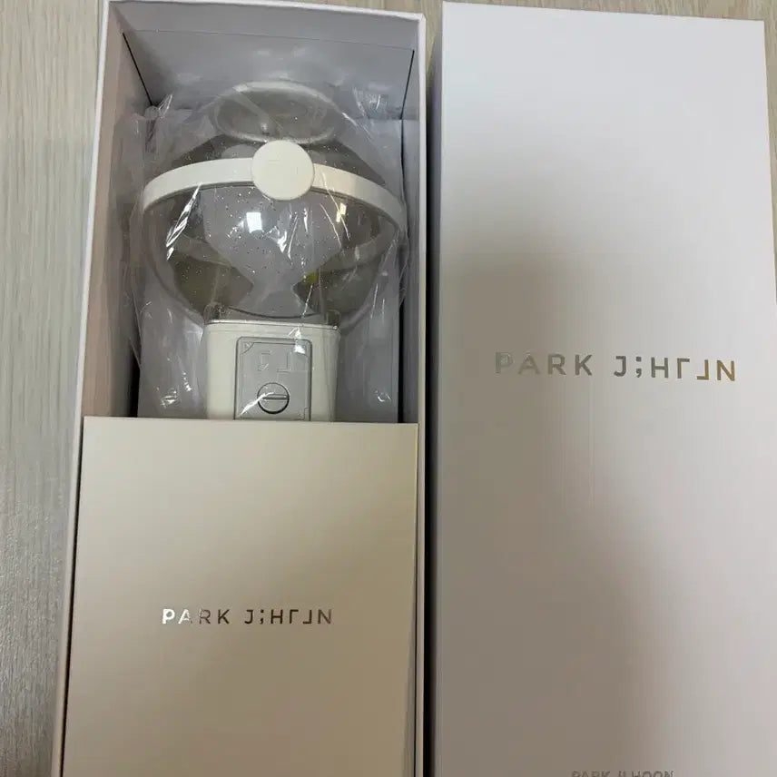 [BUNJANG] Park Jihoon Official Lightstick Photocard Bundle / 박지훈 뽑봉 포카 포함 판매