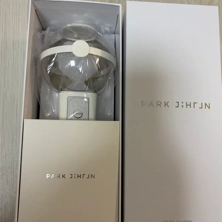 [BUNJANG] Park Jihoon Official Lightstick Photocard Bundle / 박지훈 뽑봉 포카 포함 판매
