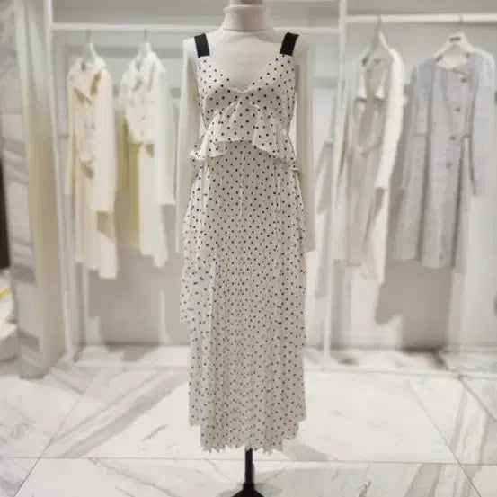 [BUNJANG] It Michaa Dot Pleated Long Dress / 잇미샤 도트 플리츠 롱원피스
