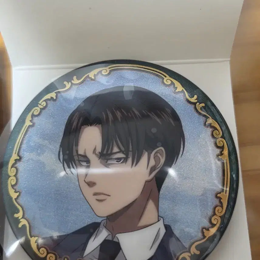 [BUNJANG] Attack on Titan Levi Glitter Can Badge / 진격의거인 리바이 캔뱃지