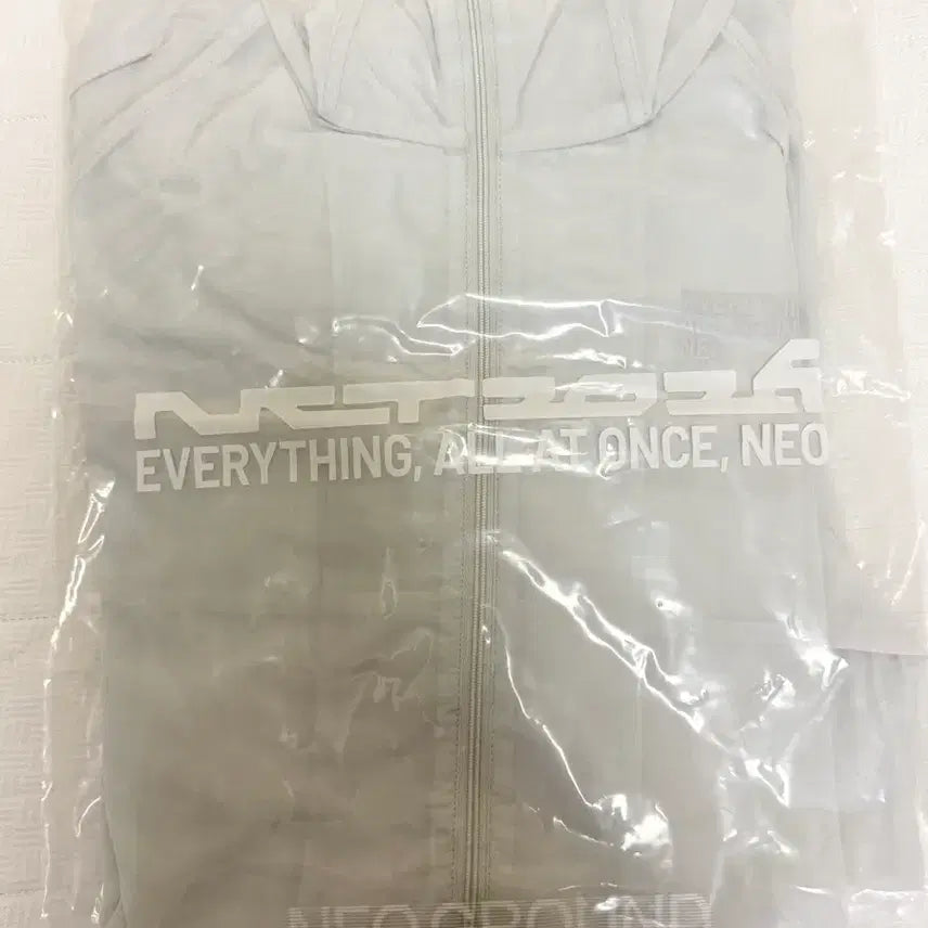 [BUNJANG] NCT Neo Ground Windbreaker / NCT 엔시티 네오 그라운드 윈드브레이커 바람막이
