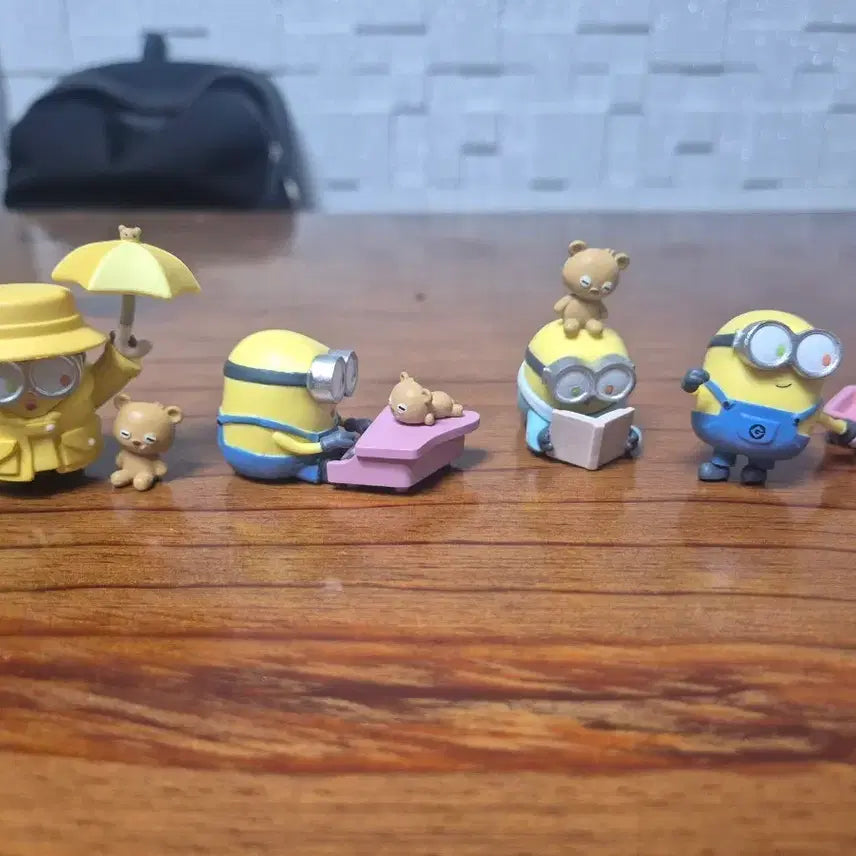 [BUNJANG] Minions Bob &amp; Team Gacha Figure 4-Piece Full Set Bundle / 미니언즈 밥앤팀 피규어 가챠 4종 풀세트 일괄 판매